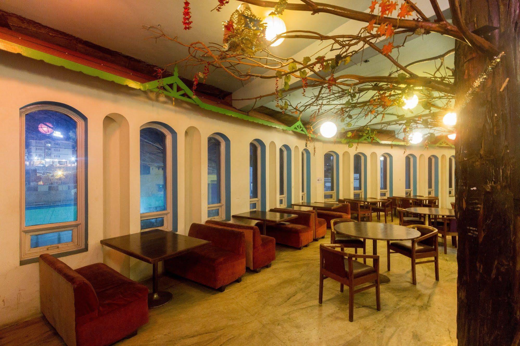 Fabhotel Khems Shoram Palace Road Ооти Екстериор снимка