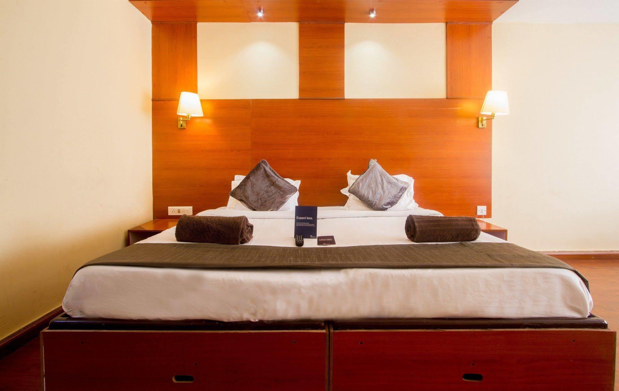 Fabhotel Khems Shoram Palace Road Ооти Екстериор снимка